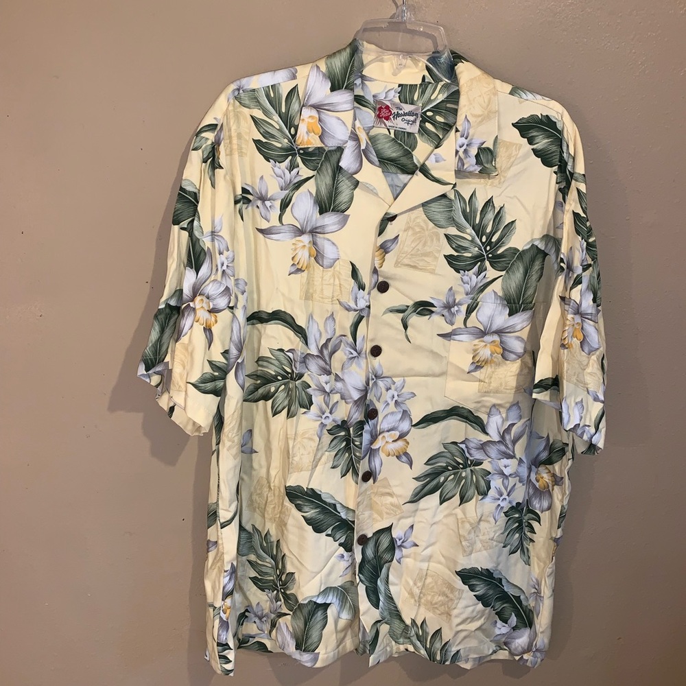 The Hawaiian Original Size L Floral Button Down